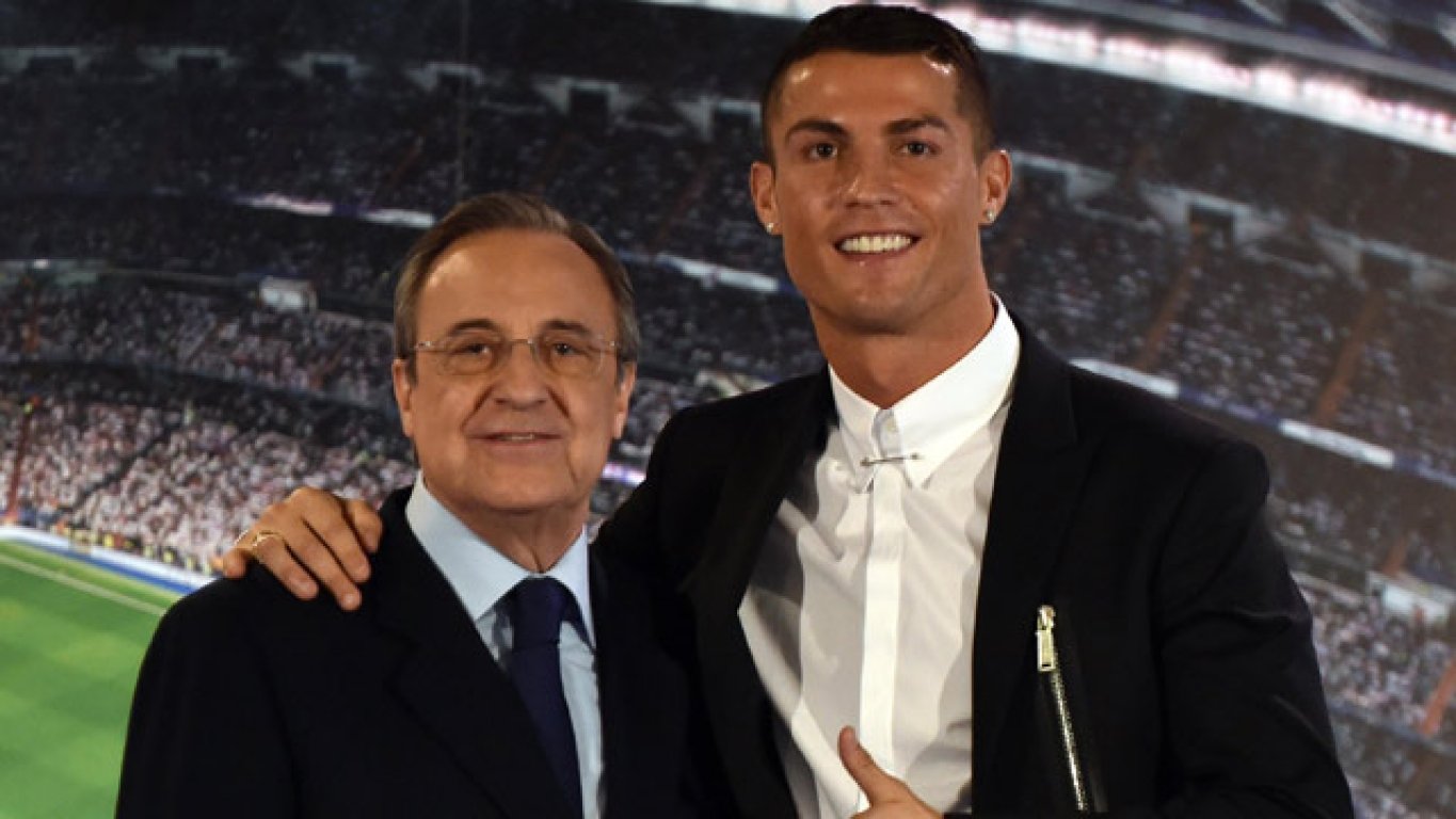 586066-florentino-perez-cristiano-ronaldo-real-madrid-afp