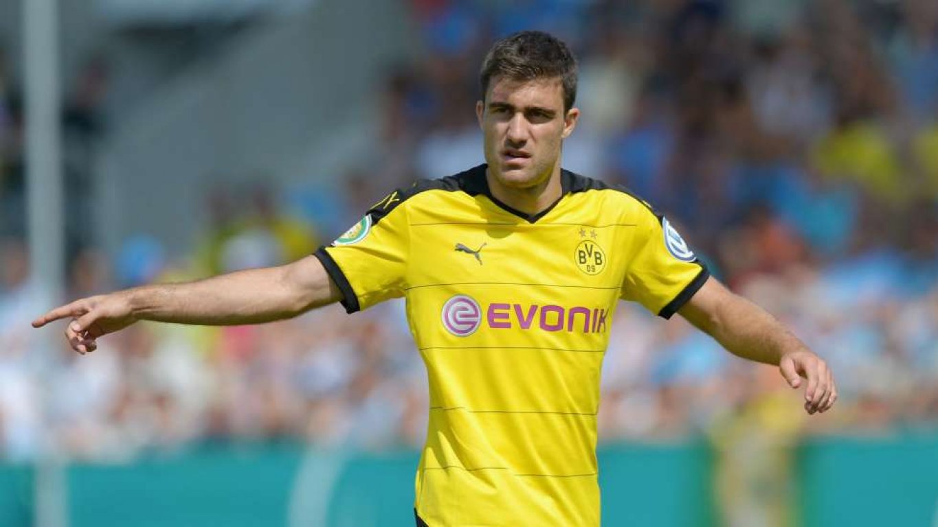 sokratis-papastathopoulos-cropped-1ojn64swmylwx1iximsmjxyjcw