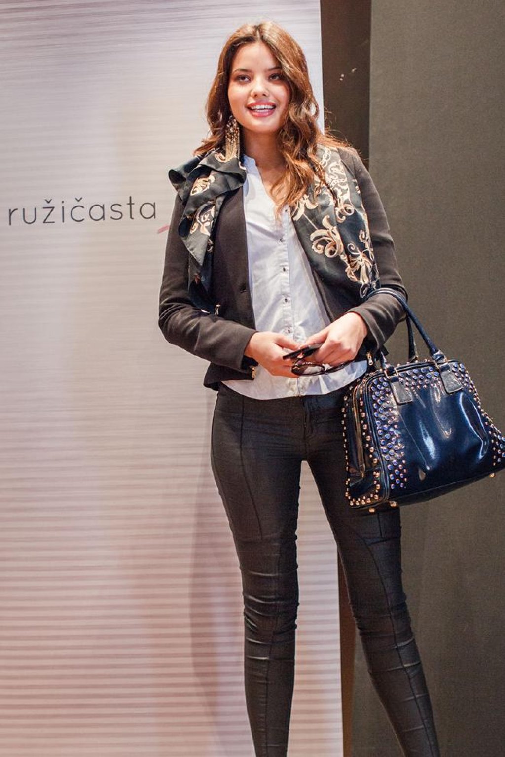 ruzicasta-nit-miss-universe-melita-fabecic
